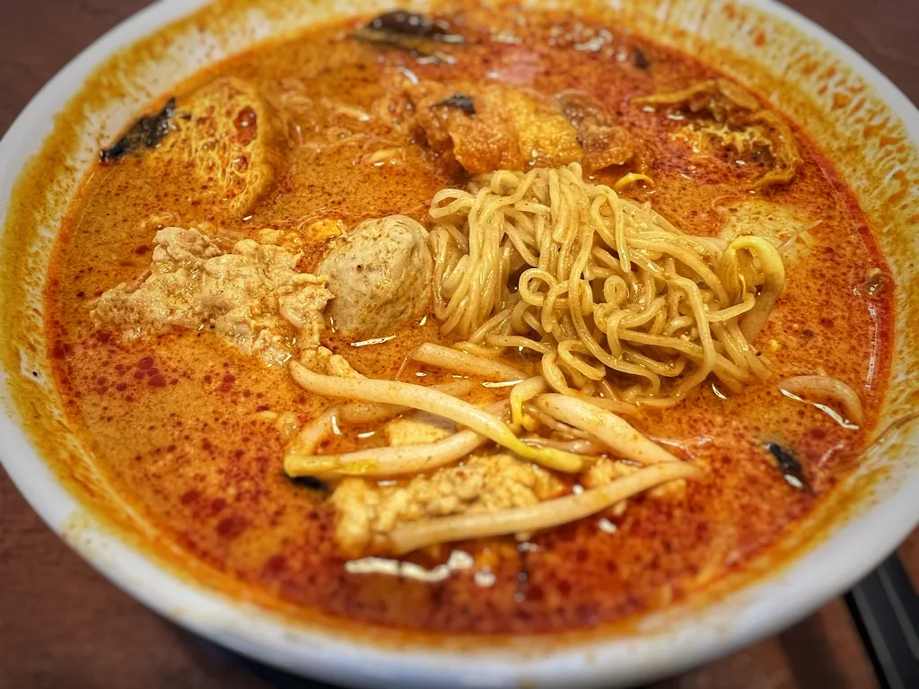 dave_noodle_bar_vk_01