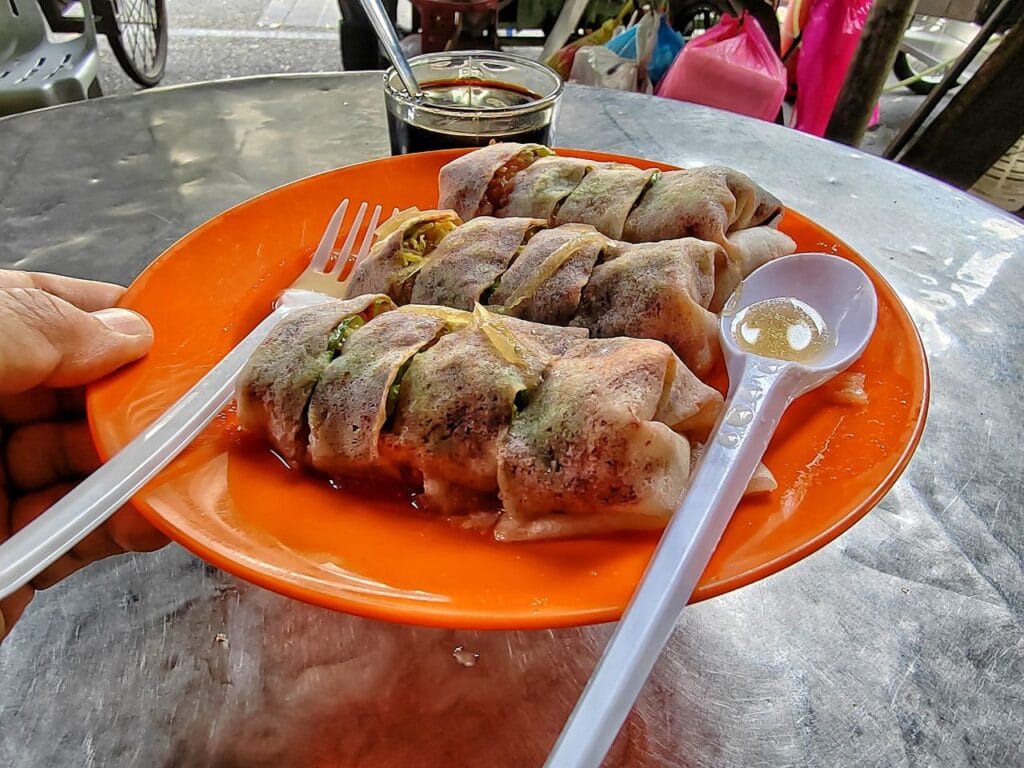 shang_wu_hawker_sstalls_popiah_hedges_liang_01