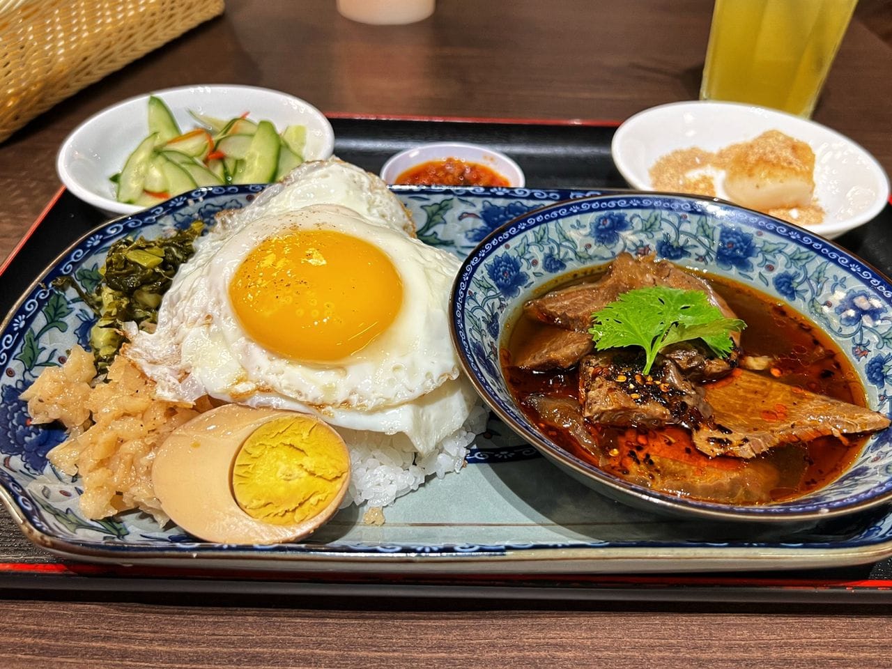 Feathers DC Mall Spicy Beef Rice | Chiefeater.com