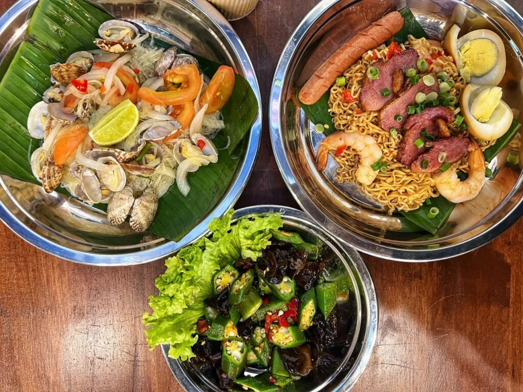 mama_mee_yah_smoked_duck_noodles_vk_01