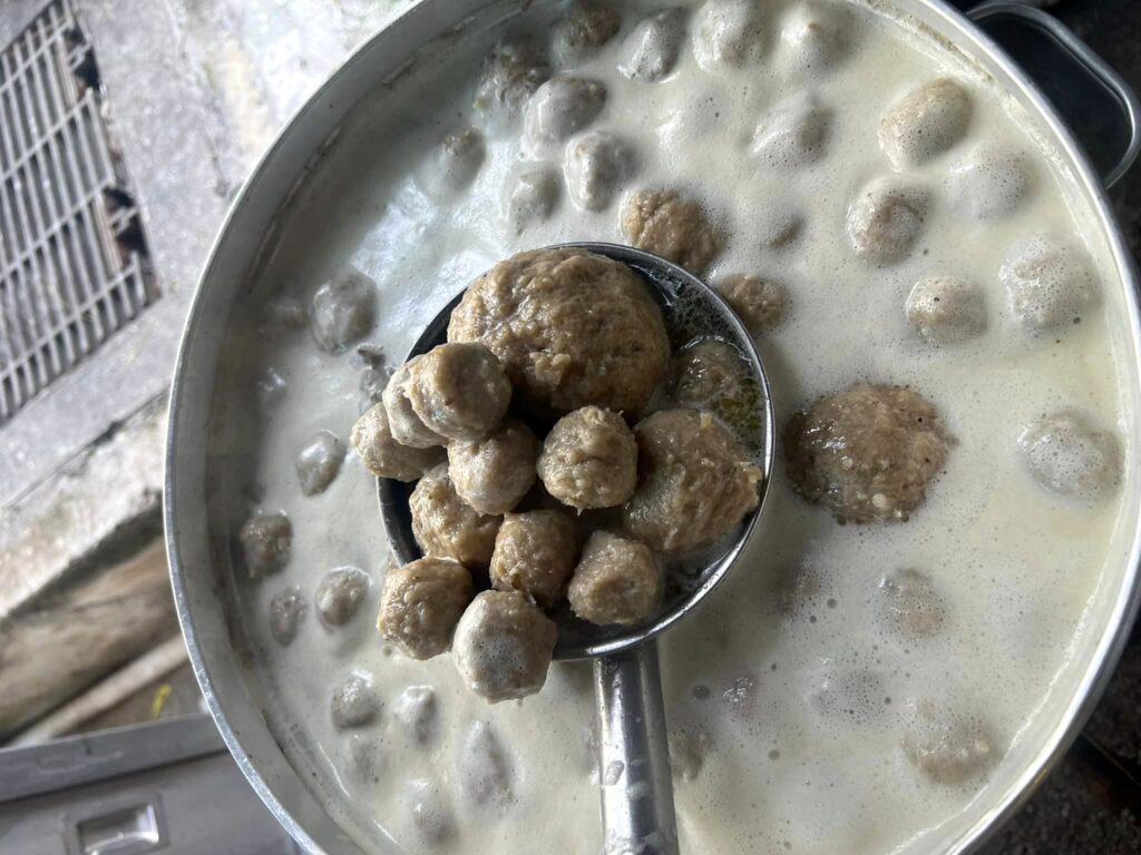 Anis Nasi Padang Bakso