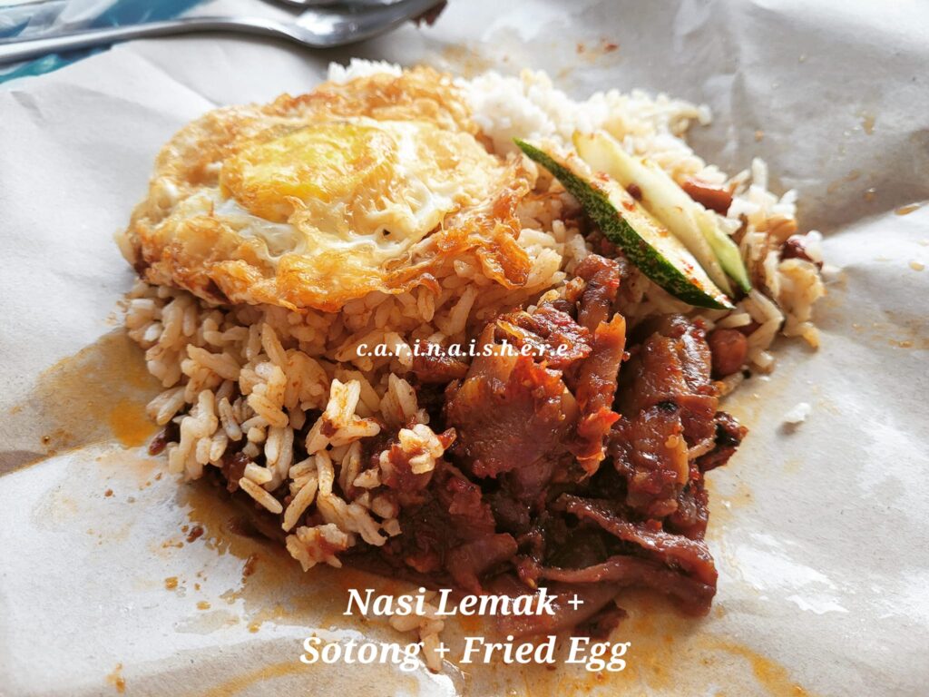 Car Boot Nasi Lemak Outside FamilyMart Damansara Uptown 3