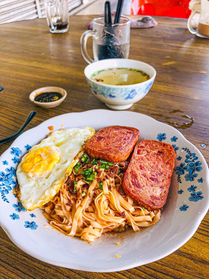 Orient Canteen Chilli Sauce Mee Po