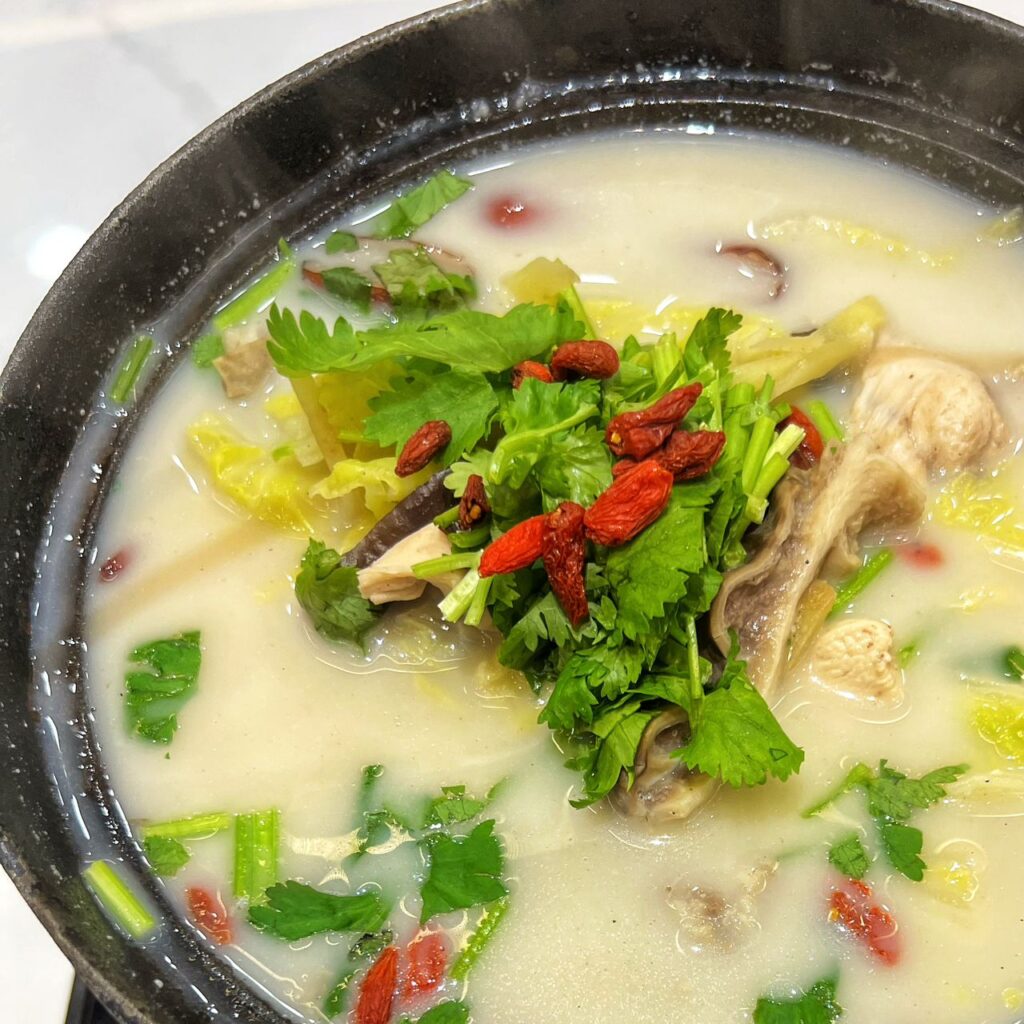 Q House Puchong Pork Tripe & Chicken Stew