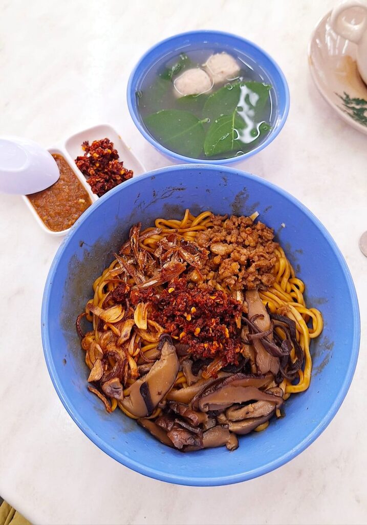 Restoran MJ SS3 Kopitiam Chili Pan Mee