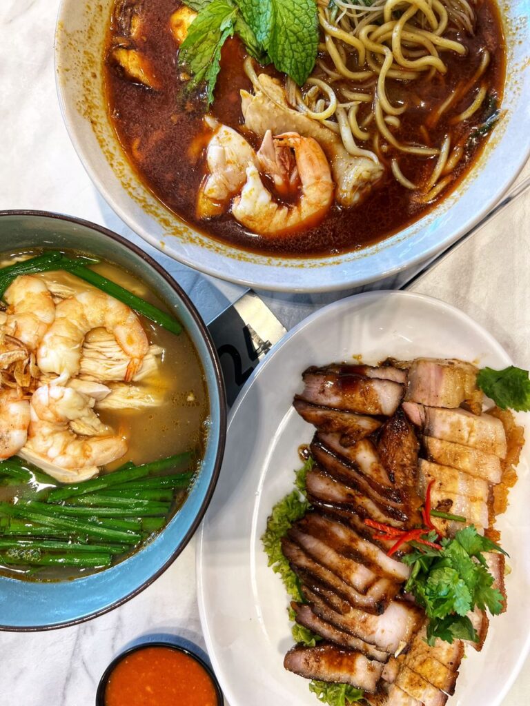 Yat Yat Seng Kampung Chicken, Roast Pork and Curry Mee