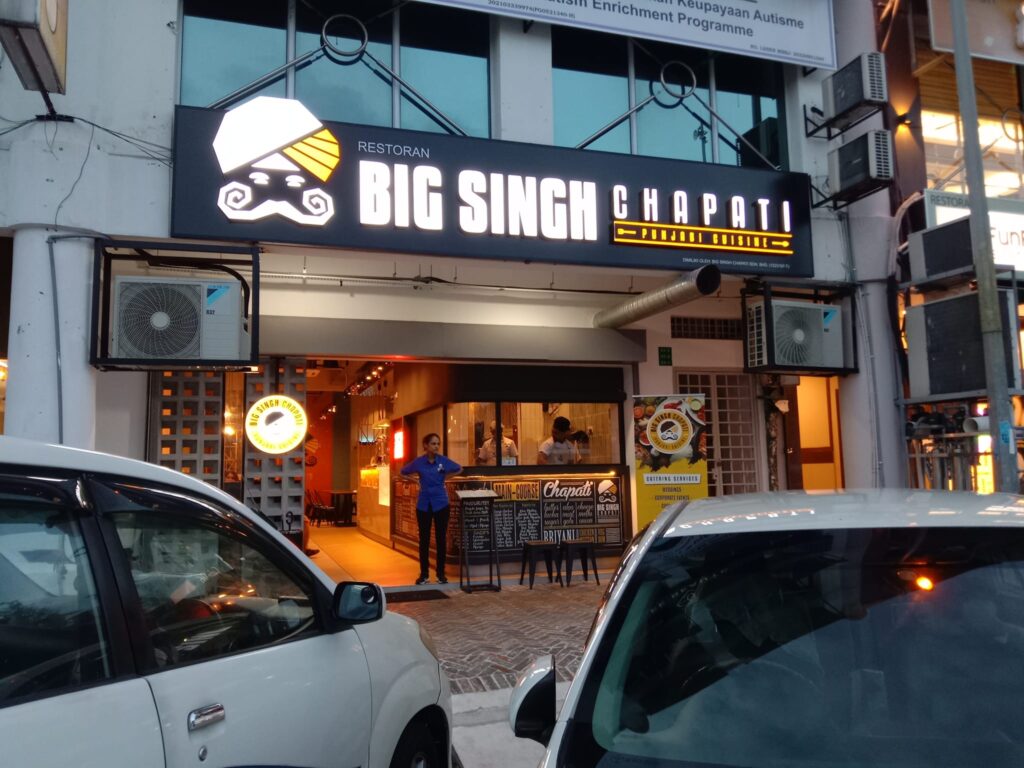 Big Singh Chapati Puchong Palak Paneer