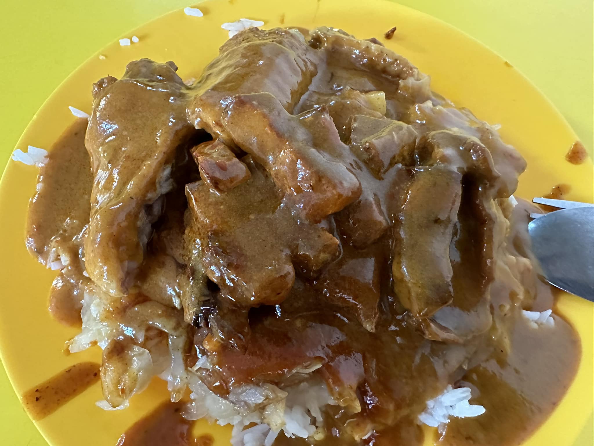 Eleven Fingers Scissors Curry Rice Is Sinful