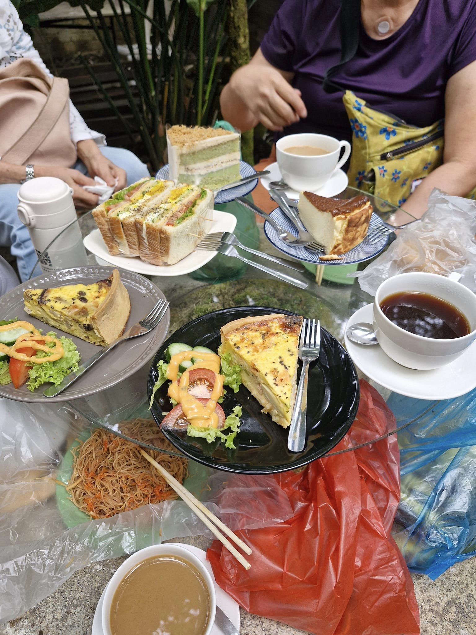 Kopi Hutan Breakfast