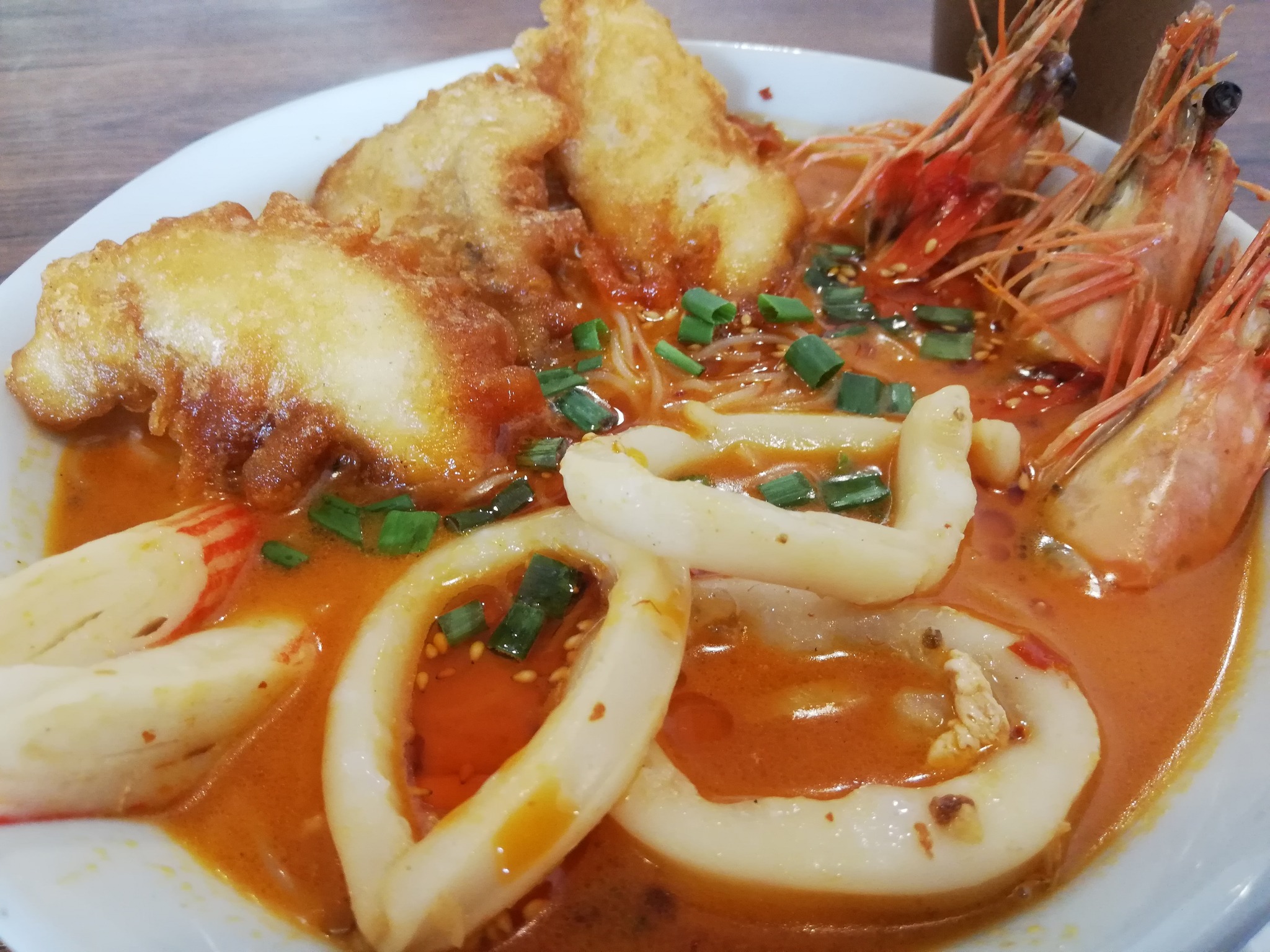 Bai Siang Lou Mala Milky Seafood Noodles