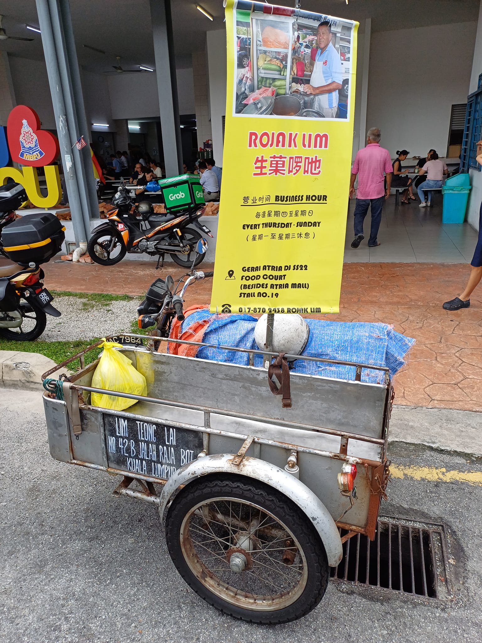 Atria Rojak Stall