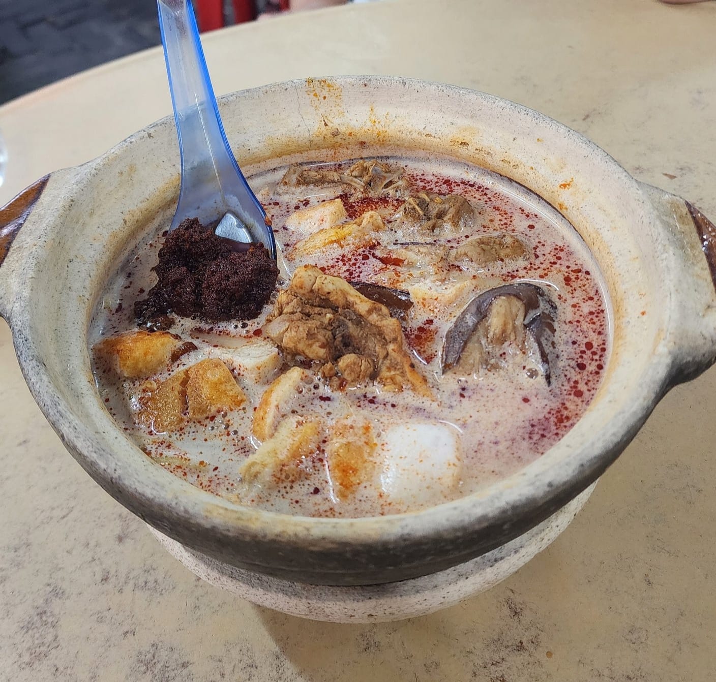 Padang Tembak Claypot Curry Mee is Unique