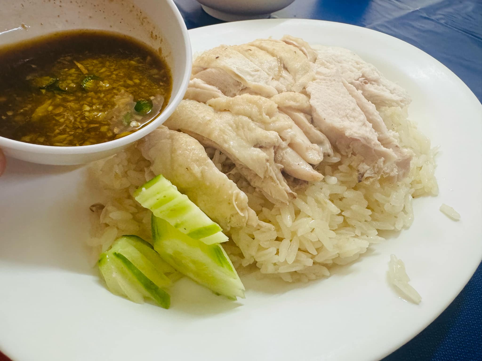 Go-Ang Chicken Rice Pratunam is Still Good