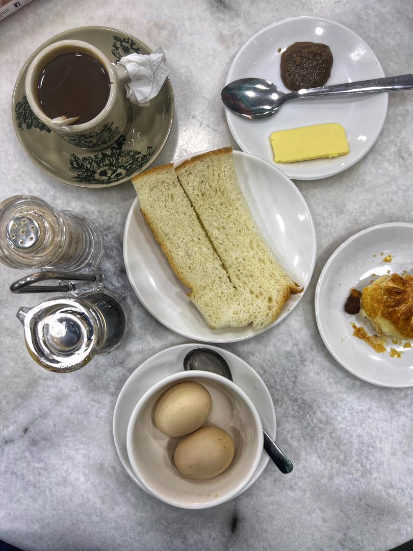 Kaw Kaw Pakkopi Puchong Steamed Bread