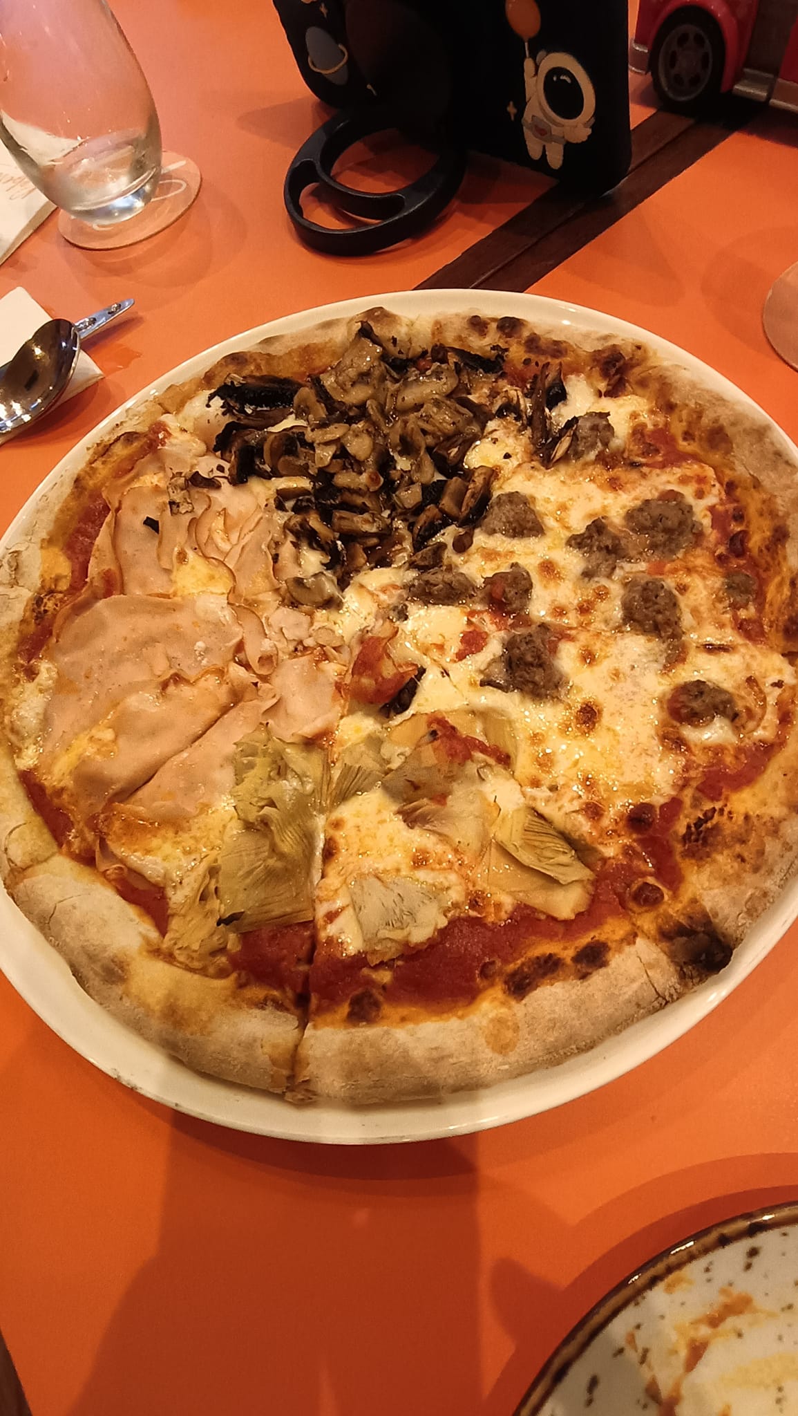 Roberto’s 1020 Osteria Pizza