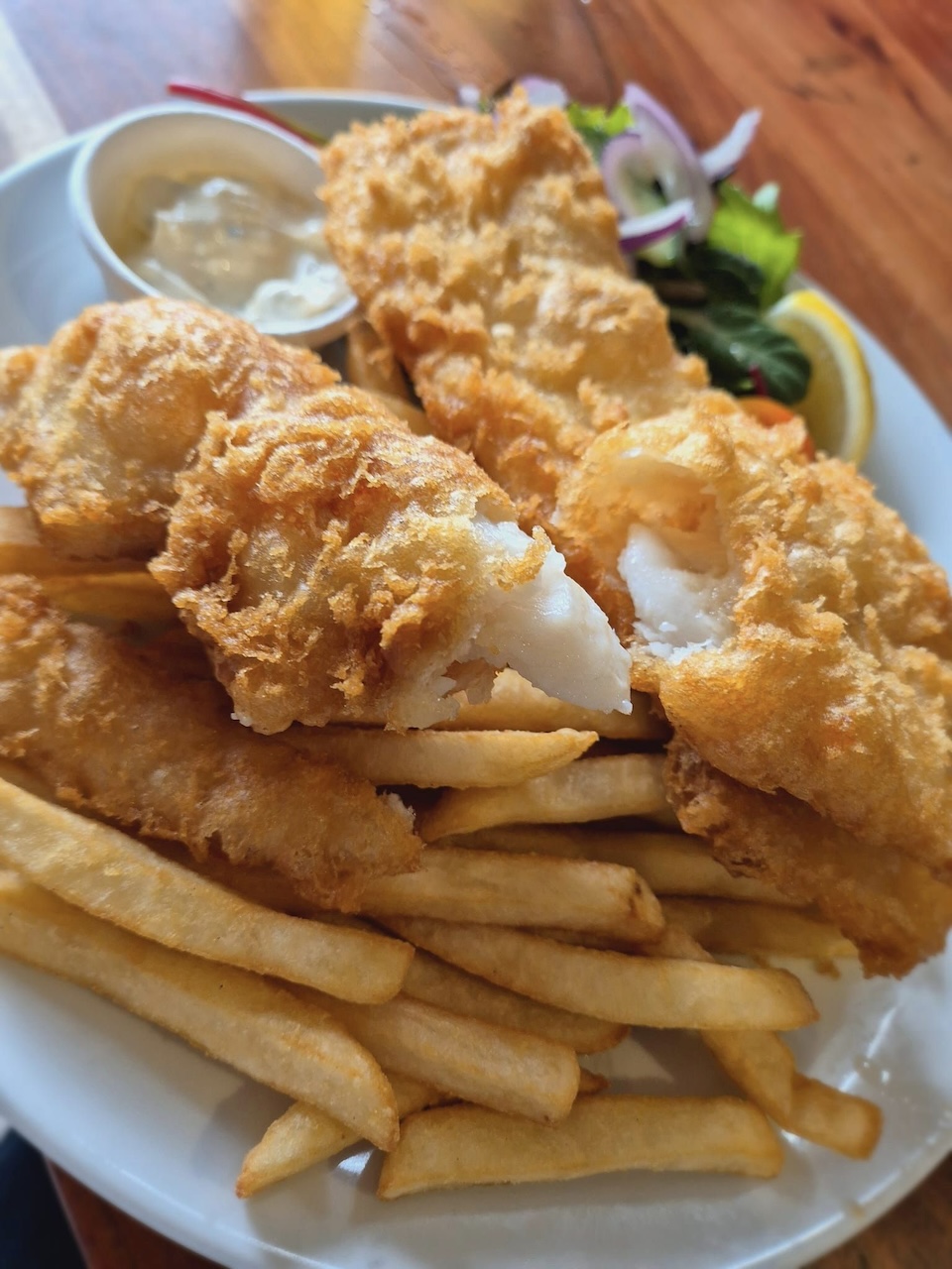 sharkys_fish__chips_sep2024_borischang_03a