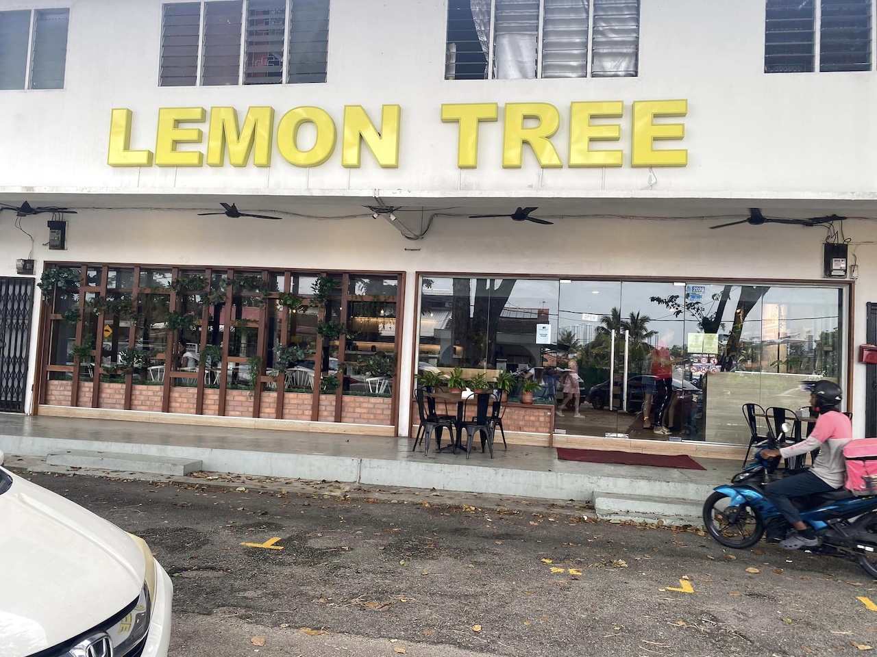 Lemon Tree Restaurant