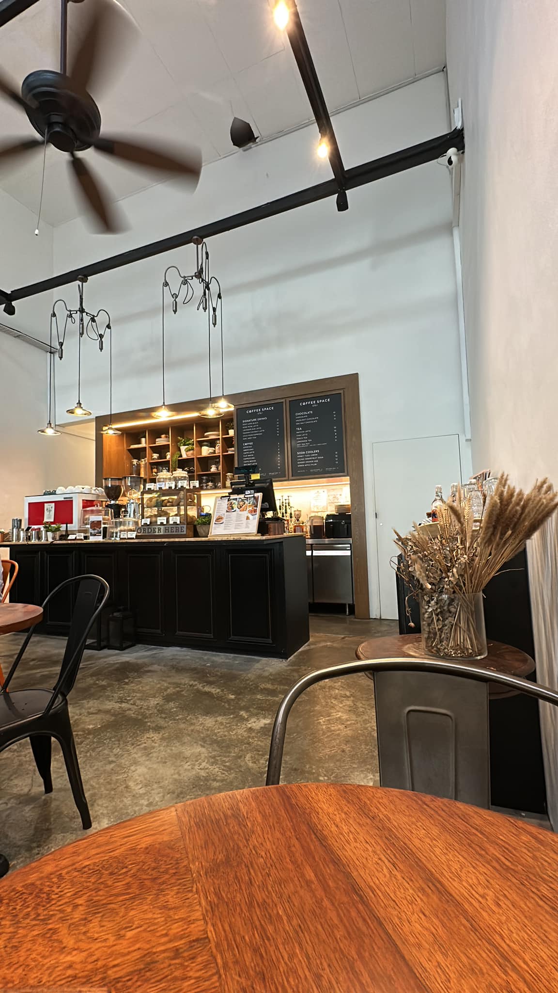 coffee space usj
