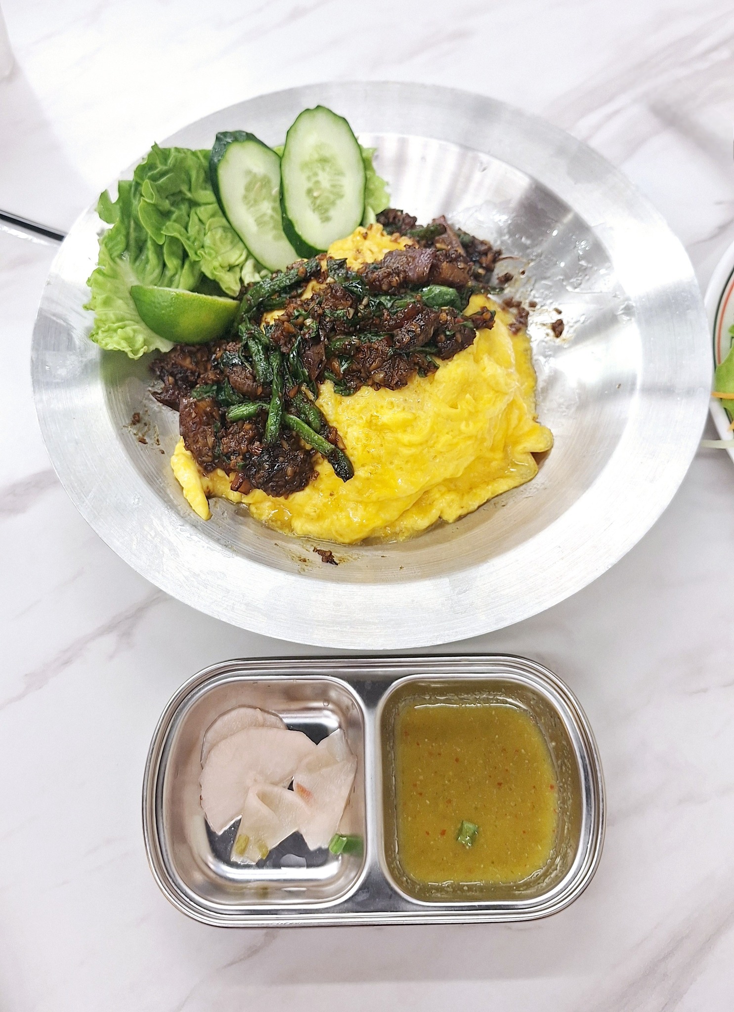 arooii thai chicken rice