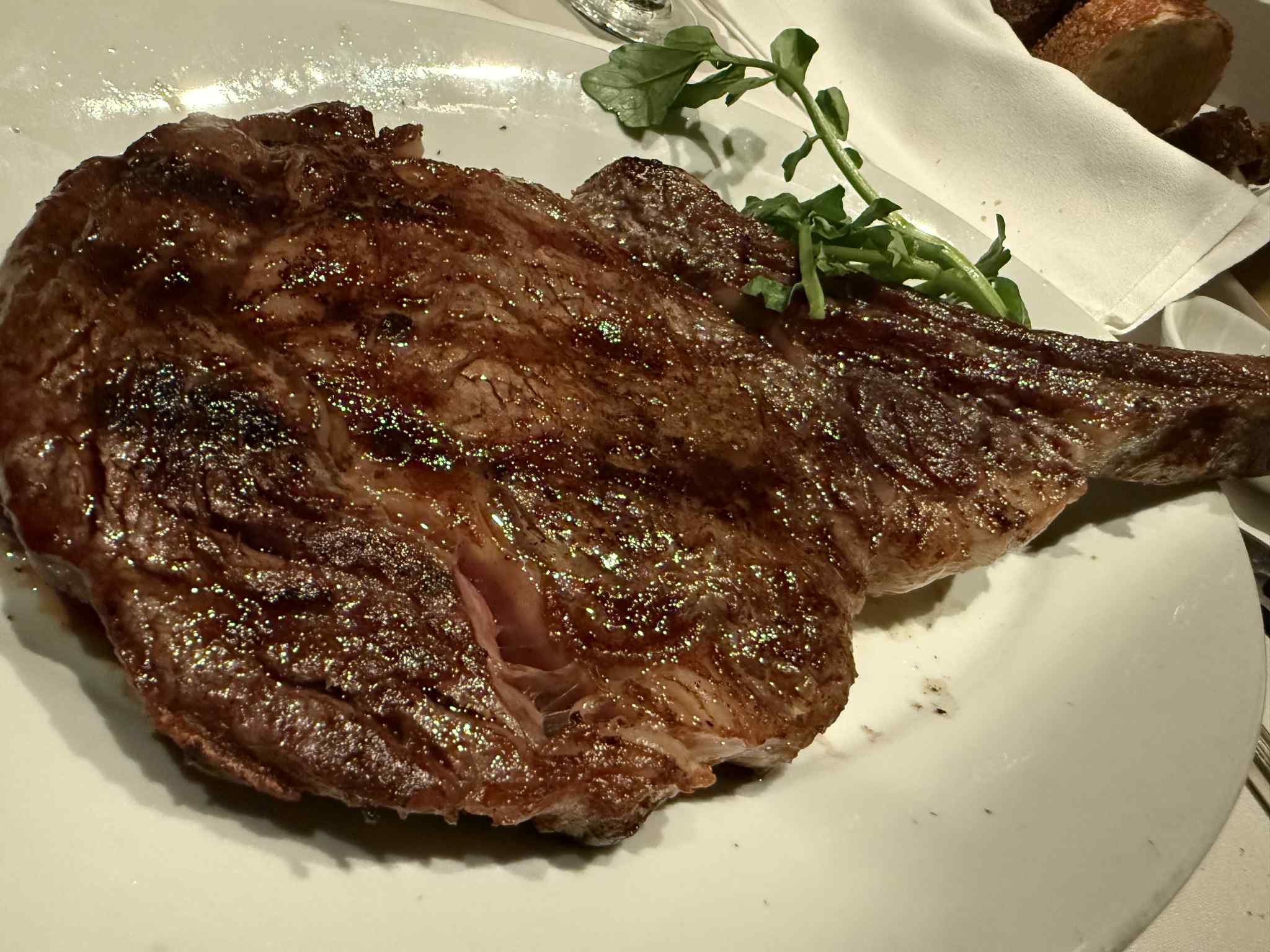 gallaghers_steakhouse_jun2025_lukesoon_07b