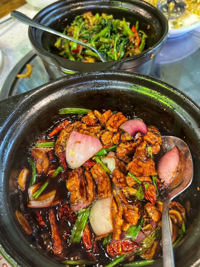 qiqi_food_stall_jun2025_vk_02