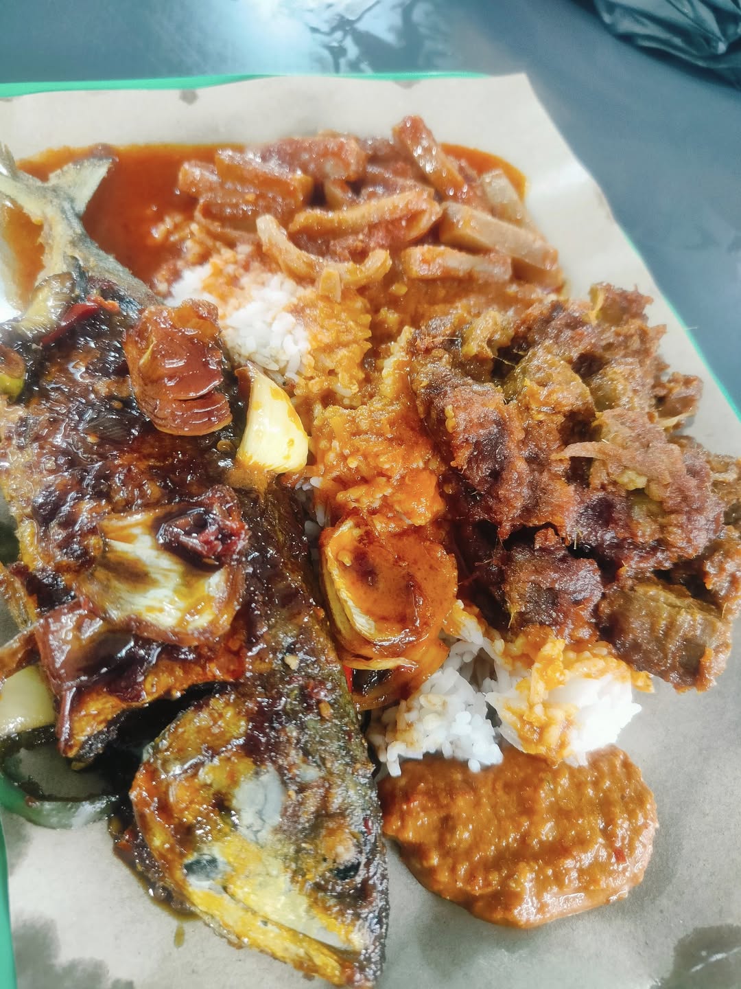 ayer_rajah_food_centre_jul2025_williamwlloo_01