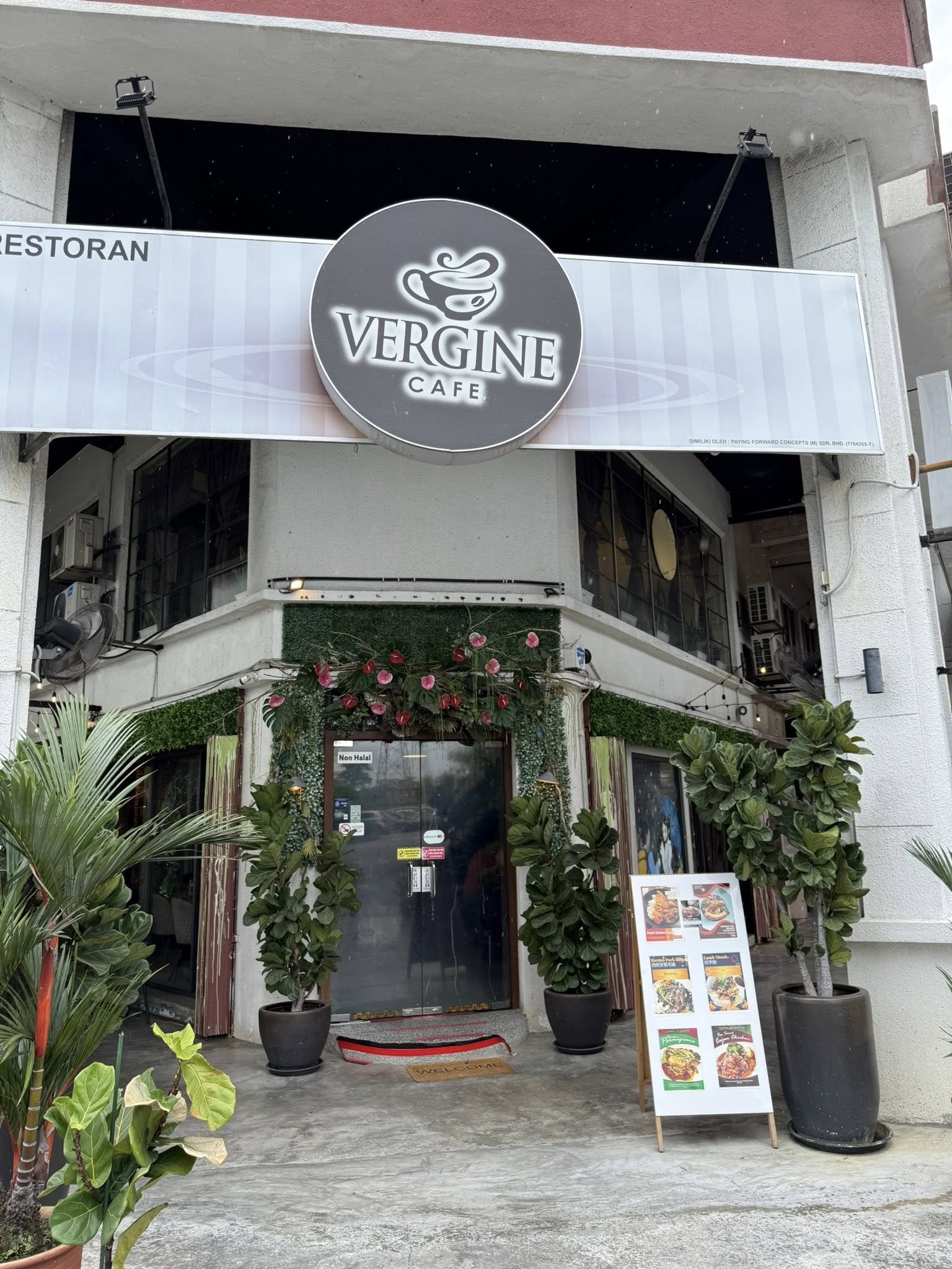 vergine cafe
