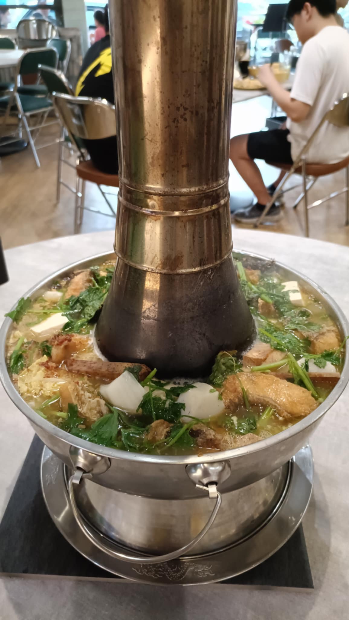 yu_jia_fish_pot_ss2_aug2025_yongchoypeng_05a
