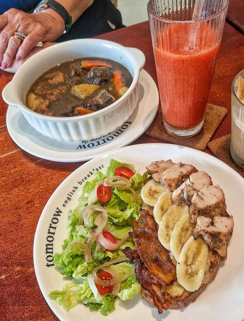 tomorrow_english_cafe_oct2025_paulatan_01