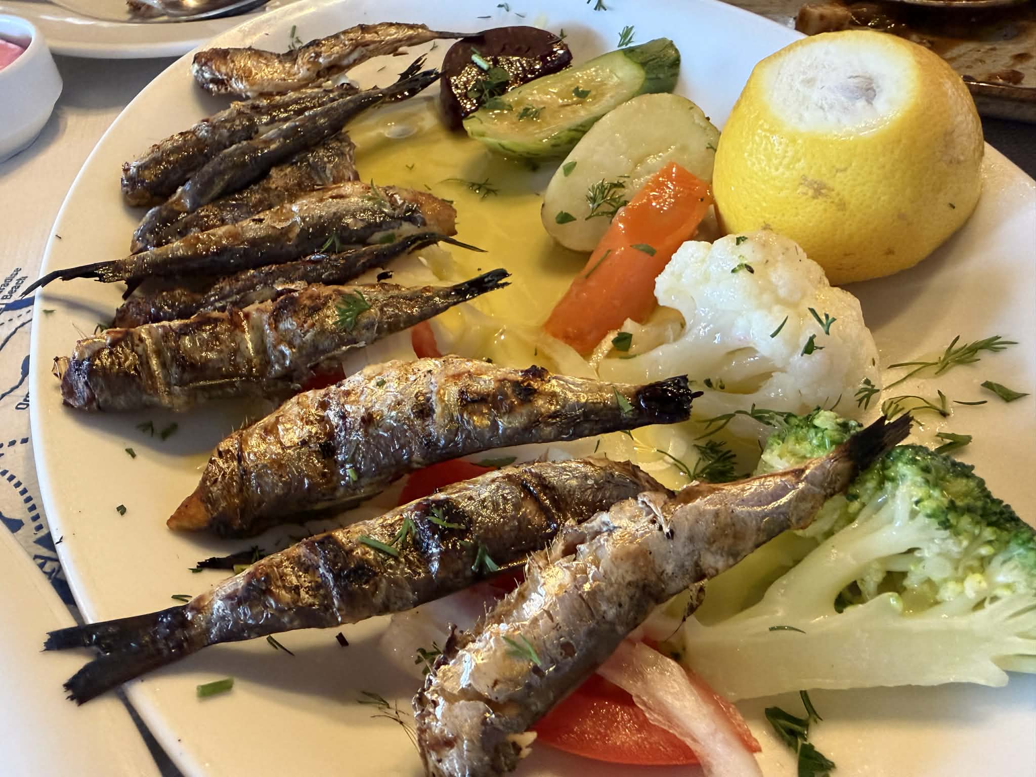 fish_tavern_o_perivolos_dec2025_lukesoon_03