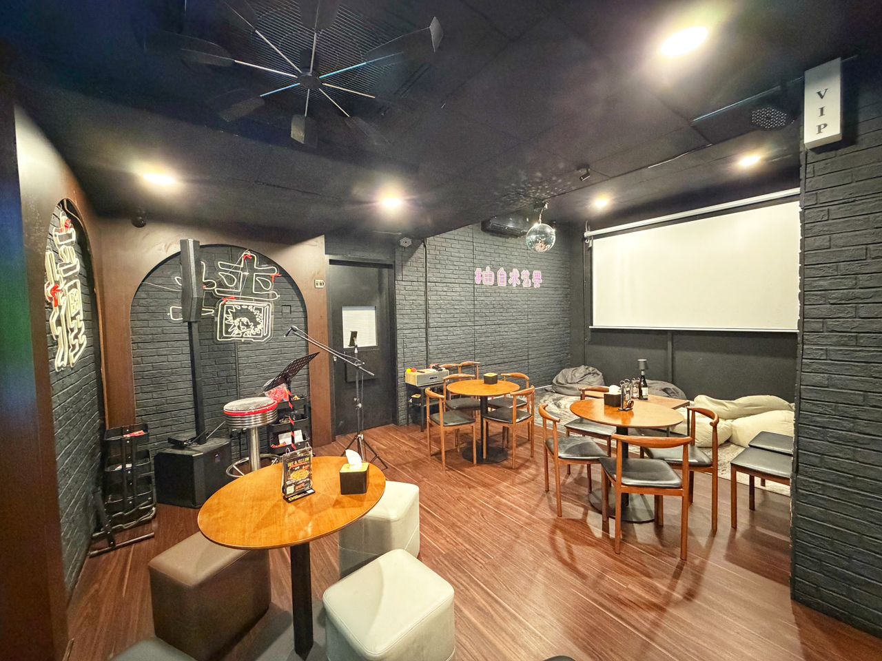 byond_walls_ss2_event_venue_05