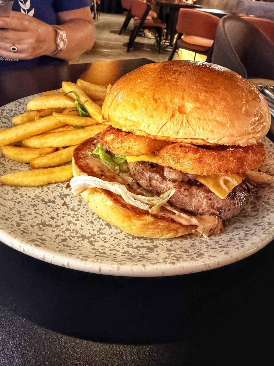 E T Restaurant Puchong Burger Chiefeater
