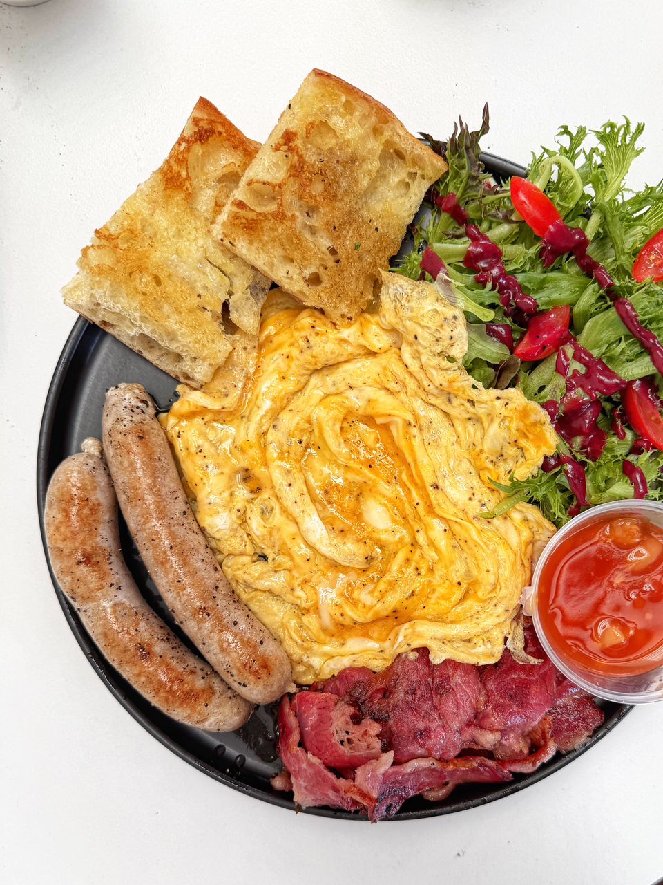 bijou_cafe_may2026_vk_02