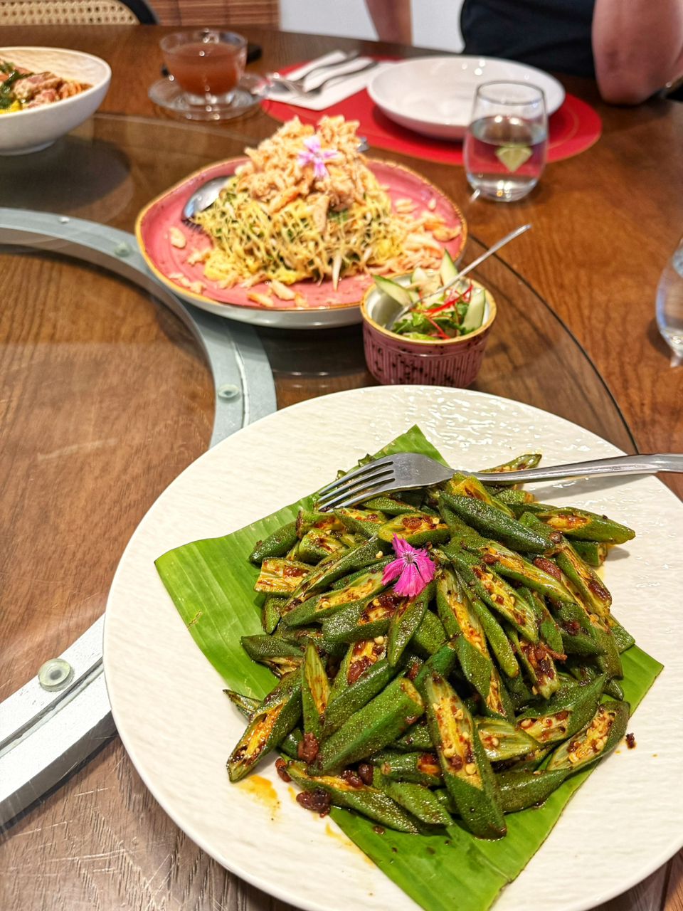 m_dining_jun2026_vk_02