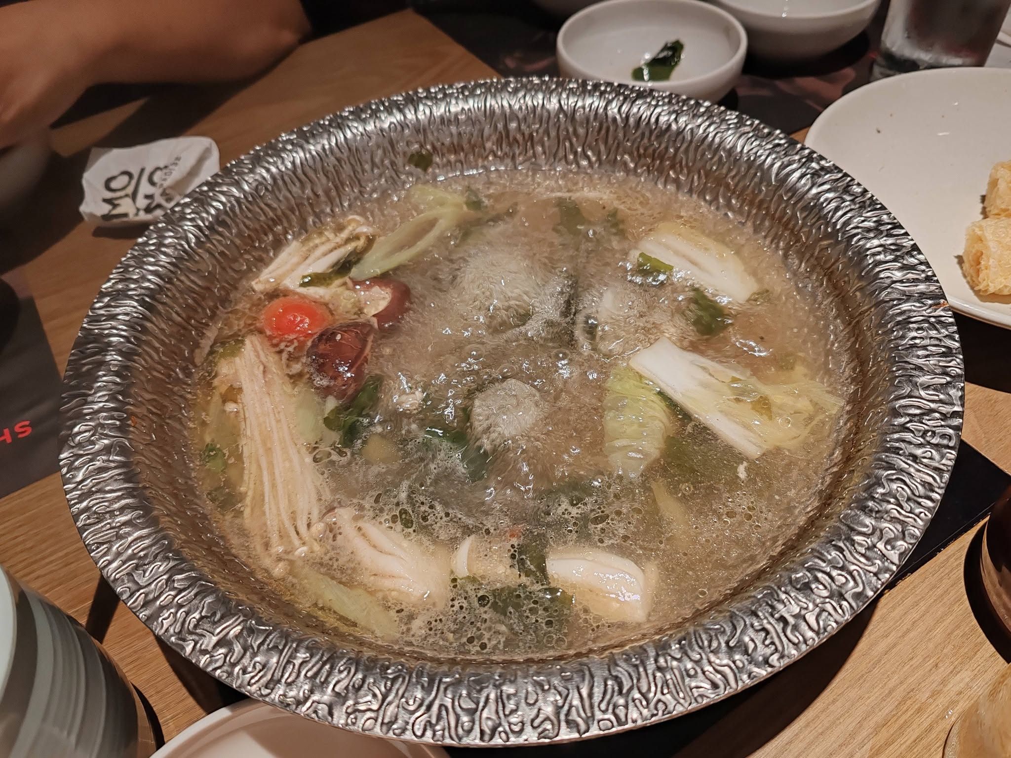 mo_mo_paradise_gardens_jun2026_kanechong_03