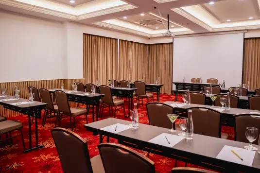 the_lisbon_hotel_meeting_room_9