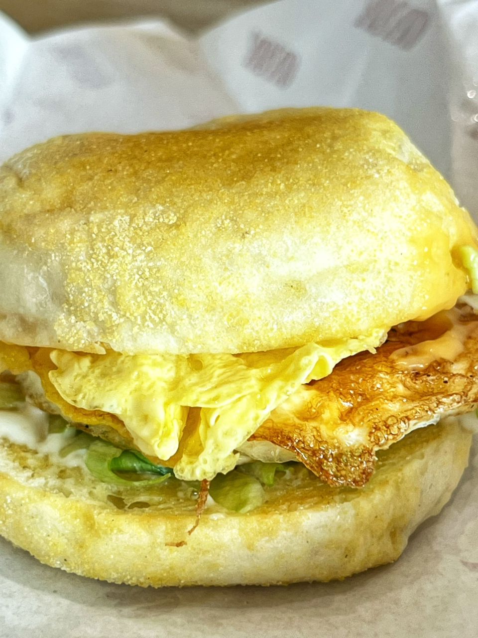 xoxo_coffee_egg_muffin_jun2026_vk_03