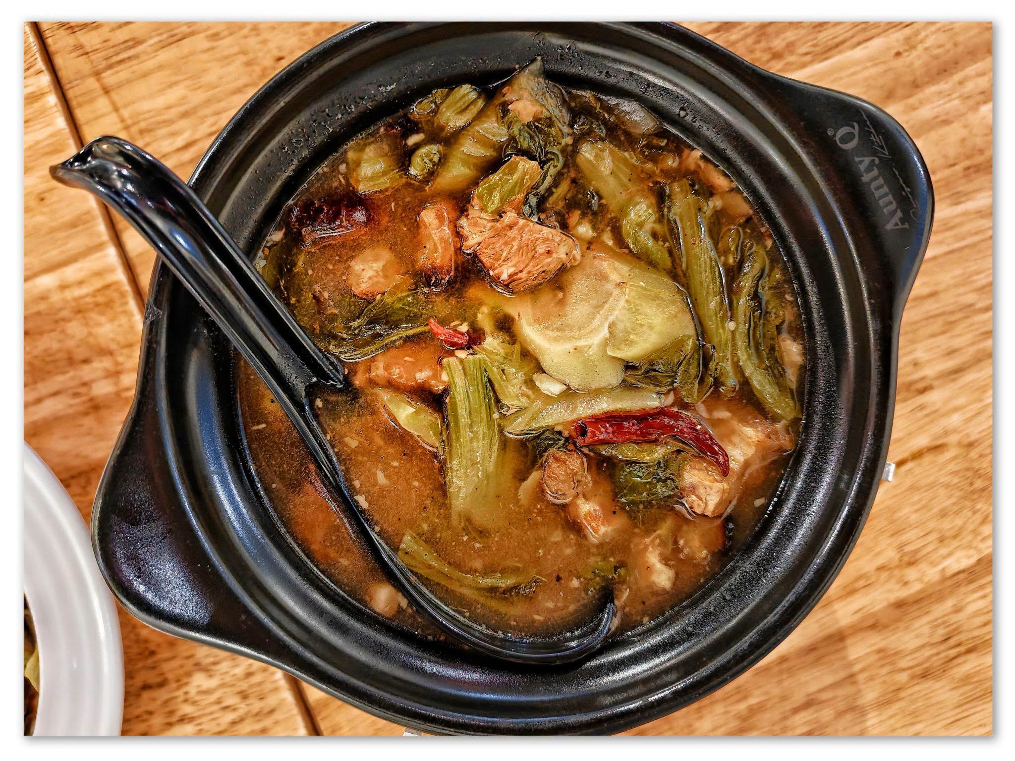 aunty_q_recipes_kitchen_jul2026_hedgesliang_02