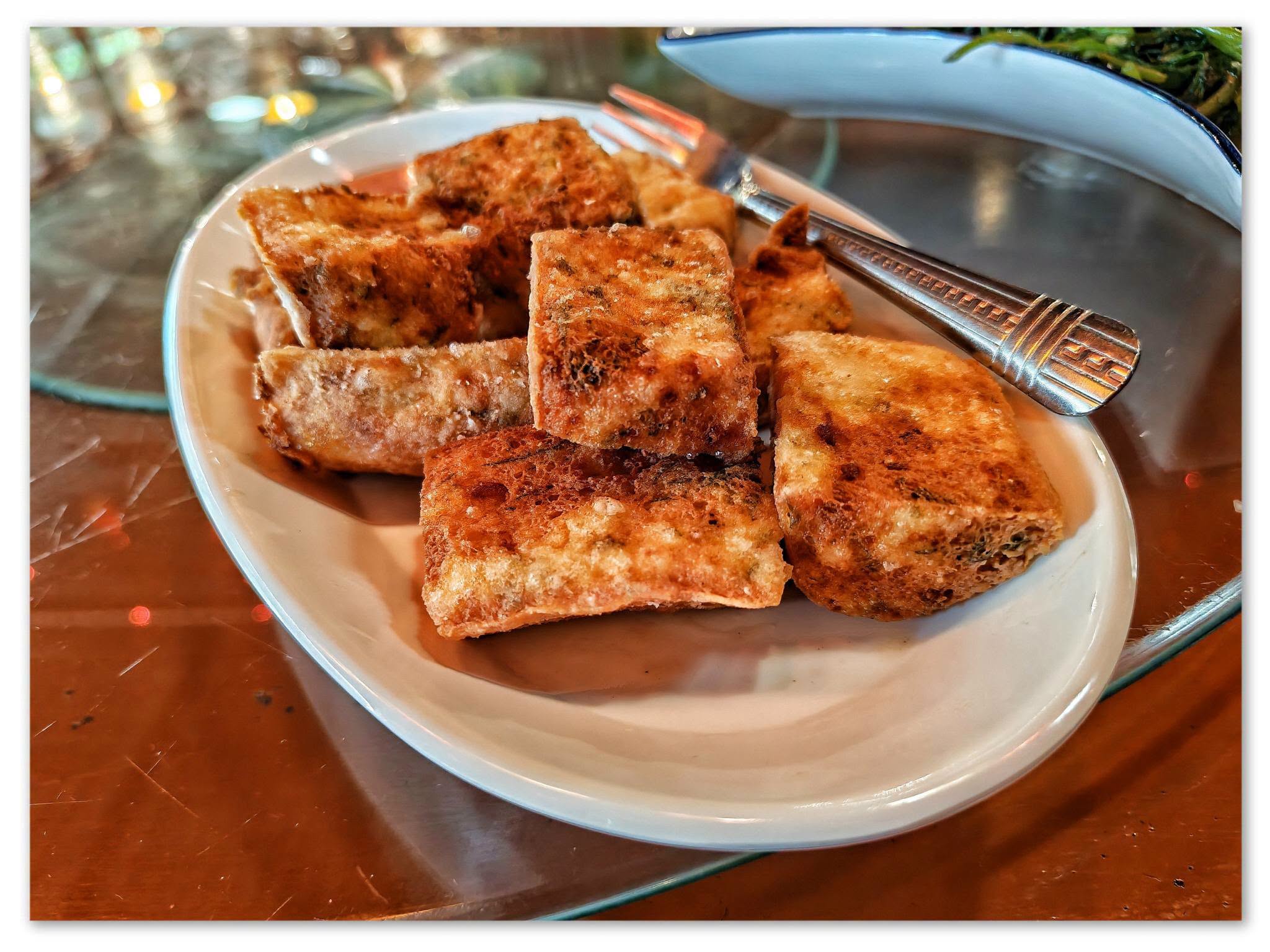 country_home_seafood_restaurant_sep2026_hedgesliang_02
